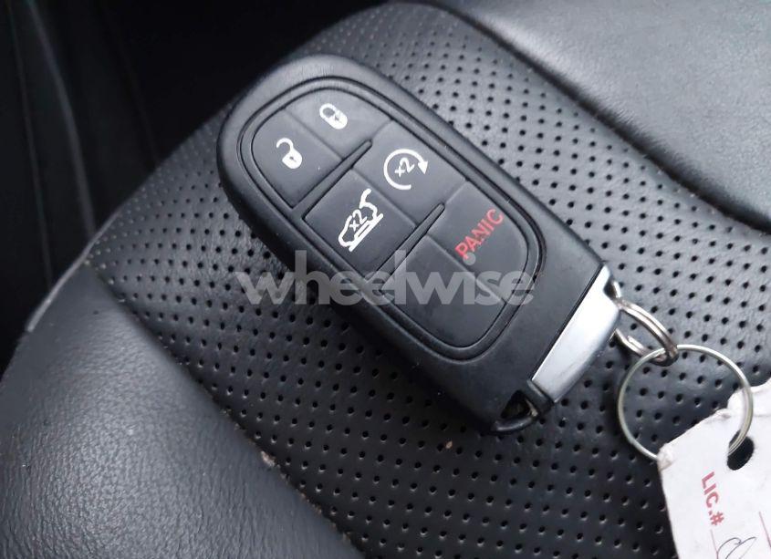 Photo 11 of 2018 Jeep Cherokee LIMITED 4X4 (VIN 1C4PJMDX5JD580026)