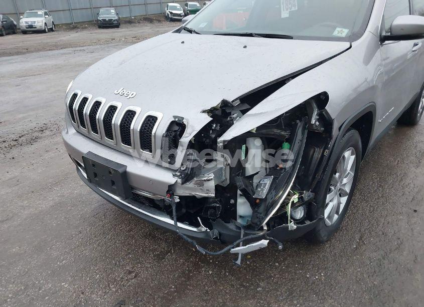 Photo 6 of 2018 Jeep Cherokee LIMITED 4X4 (VIN 1C4PJMDX5JD580026)
