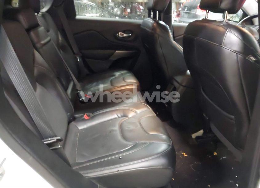 Photo 8 of 2019 Jeep Cherokee LIMITED 4X4 (VIN 1C4PJMDX5KD237606)