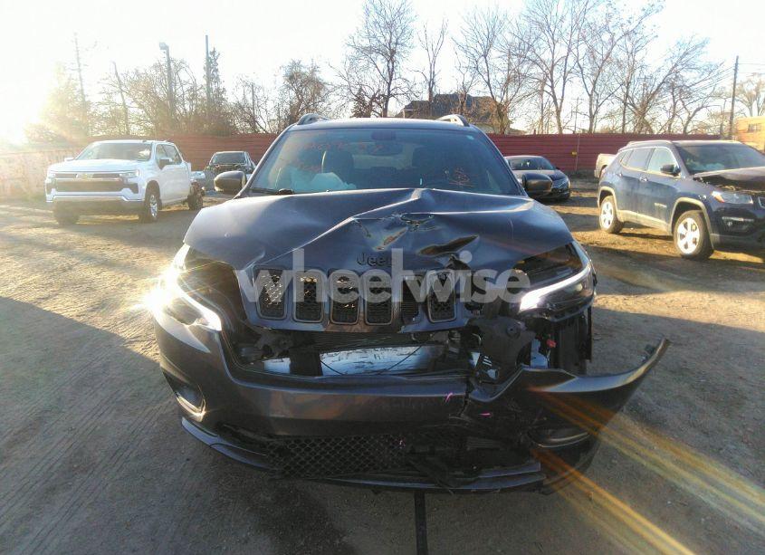 Photo 12 of 2019 Jeep Cherokee HIGH ALTITUDE 4X4 (VIN 1C4PJMDX5KD383522)