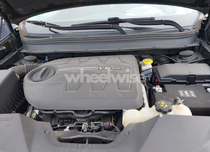 Photo 10 of 2019 Jeep Cherokee LIMITED 4X4 (VIN 1C4PJMDX5KD464472)