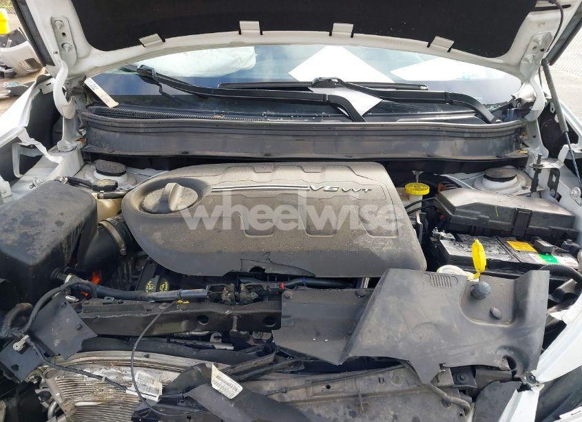 Photo 10 of 2018 Jeep Cherokee LIMITED 4X4 (VIN 1C4PJMDX6JD570766)