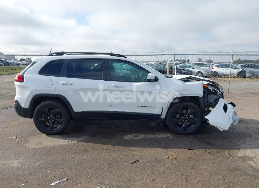 Photo 13 of 2018 Jeep Cherokee LIMITED 4X4 (VIN 1C4PJMDX6JD570766)
