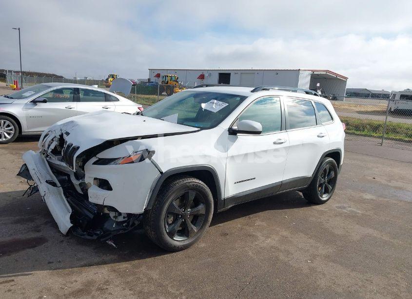 Photo 2 of 2018 Jeep Cherokee LIMITED 4X4 (VIN 1C4PJMDX6JD570766)