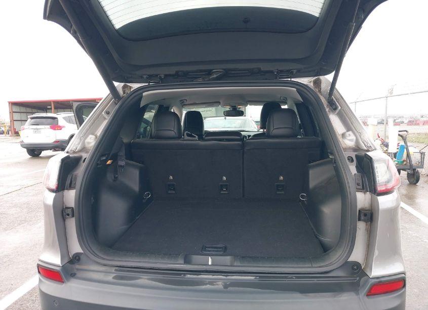 Photo 17 of 2019 Jeep Cherokee LIMITED 4X4 (VIN 1C4PJMDX6KD155674)