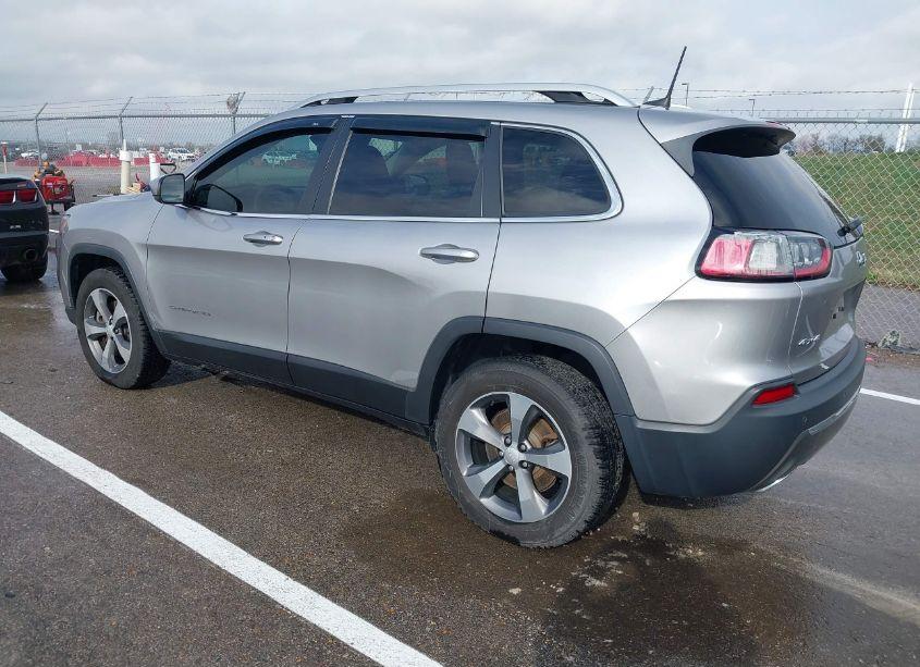 Photo 3 of 2019 Jeep Cherokee LIMITED 4X4 (VIN 1C4PJMDX6KD155674)
