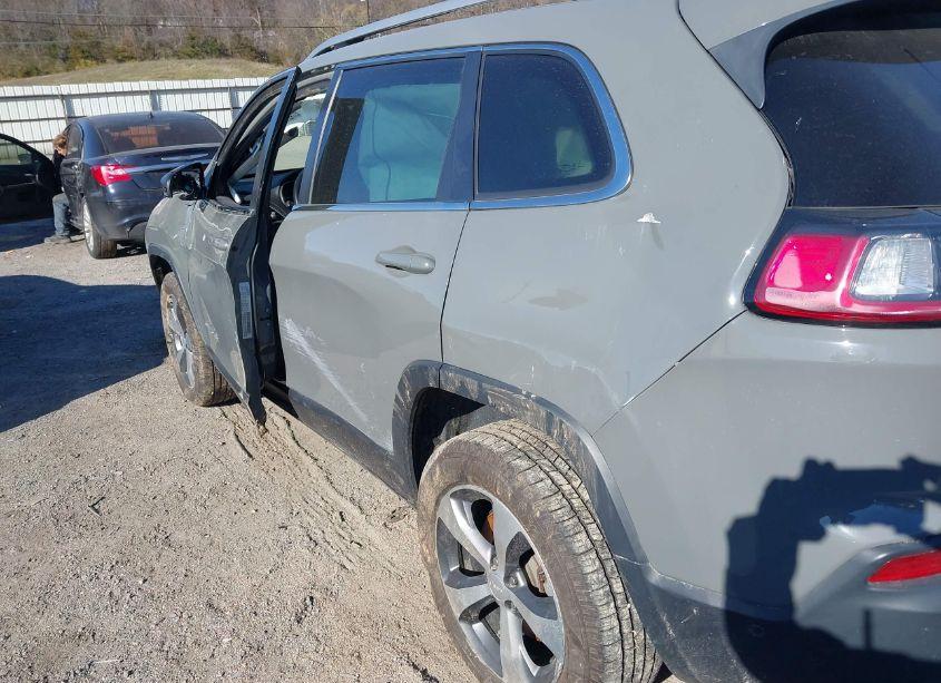 Photo 6 of 2019 Jeep Cherokee LIMITED 4X4 (VIN 1C4PJMDX6KD369550)