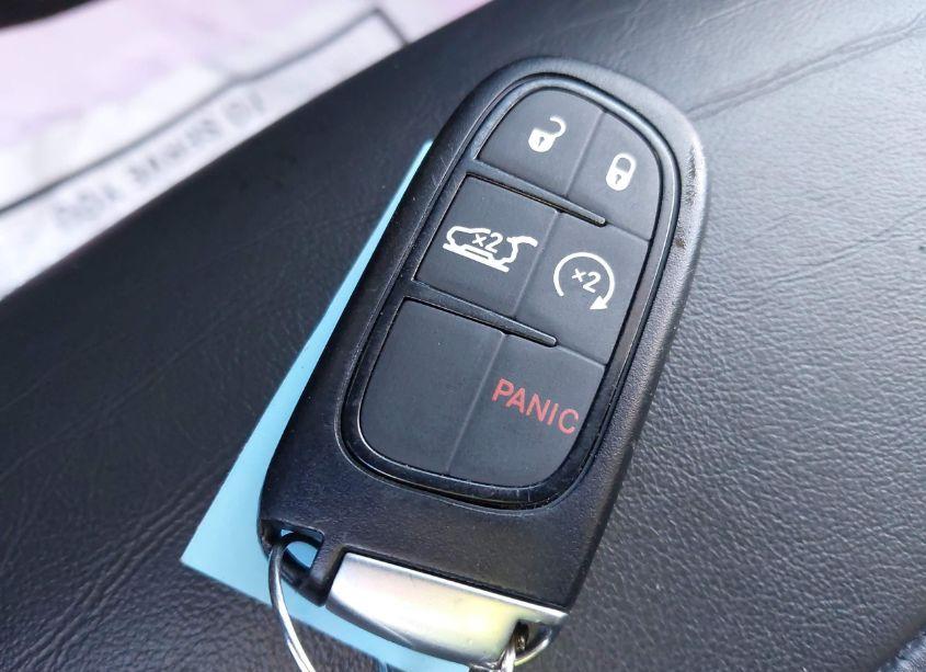 Photo 11 of 2018 Jeep Cherokee LIMITED 4X4 (VIN 1C4PJMDX7JD586992)