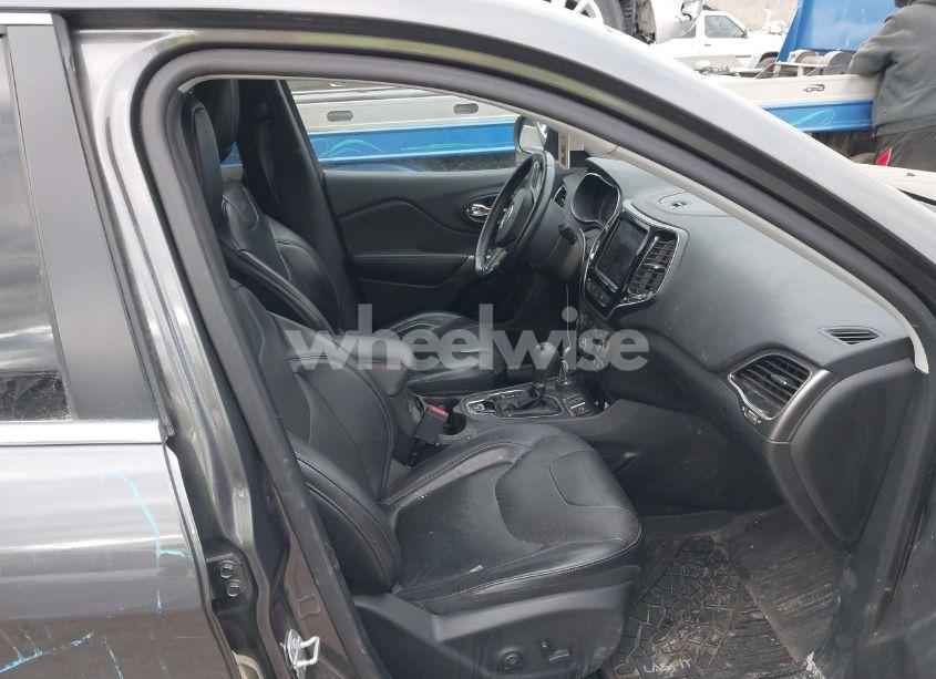 Photo 5 of 2019 Jeep Cherokee LIMITED 4X4 (VIN 1C4PJMDX7KD323421)