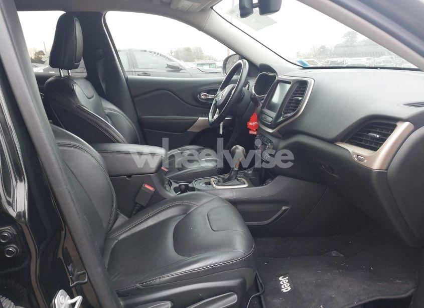 Photo 5 of 2018 Jeep Cherokee LIMITED 4X4 (VIN 1C4PJMDX8JD619398)