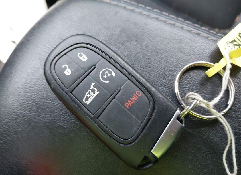 Photo 11 of 2019 Jeep Cherokee LIMITED 4X4 (VIN 1C4PJMDX8KD153991)