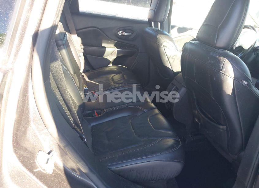 Photo 8 of 2019 Jeep Cherokee LIMITED 4X4 (VIN 1C4PJMDX8KD267649)