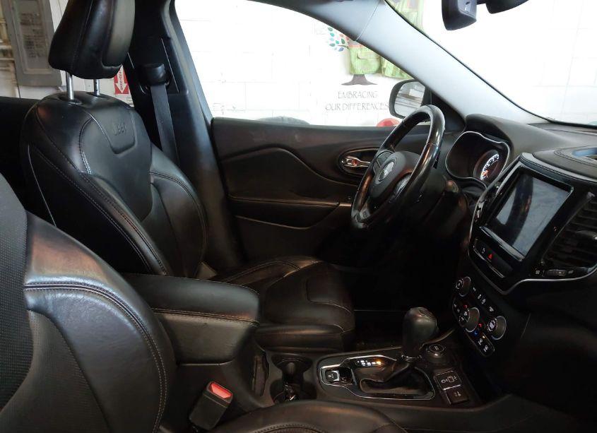 Photo 5 of 2020 Jeep Cherokee LIMITED 4X4 (VIN 1C4PJMDX8LD624670)