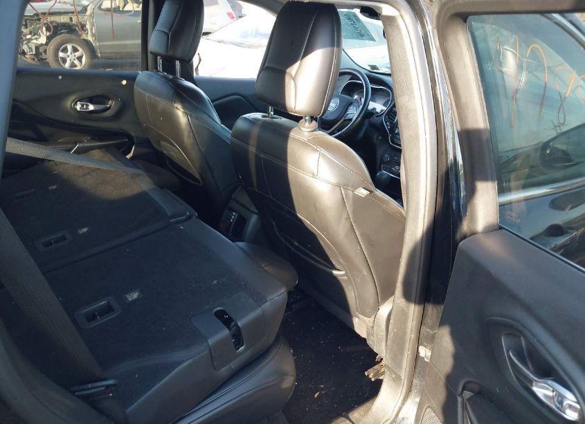 Photo 8 of 2019 Jeep Cherokee LIMITED 4X4 (VIN 1C4PJMDX9KD189141)