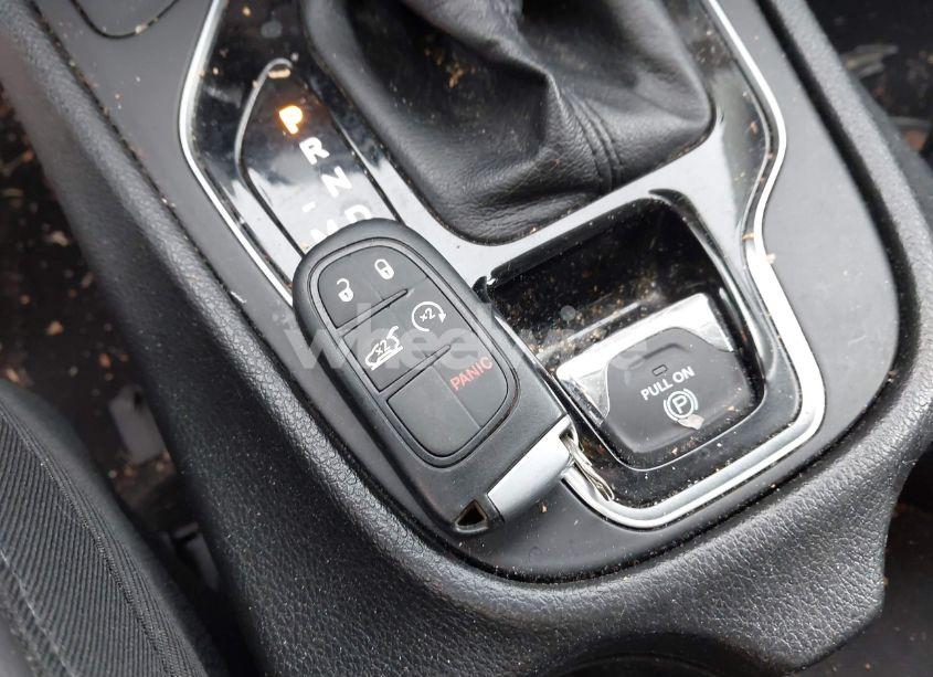 Photo 11 of 2019 Jeep Cherokee LIMITED 4X4 (VIN 1C4PJMDX9KD292527)