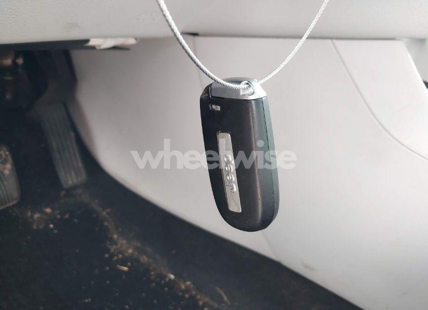 Photo 11 of 2019 Jeep Cherokee LIMITED 4X4 (VIN 1C4PJMDX9KD359482)