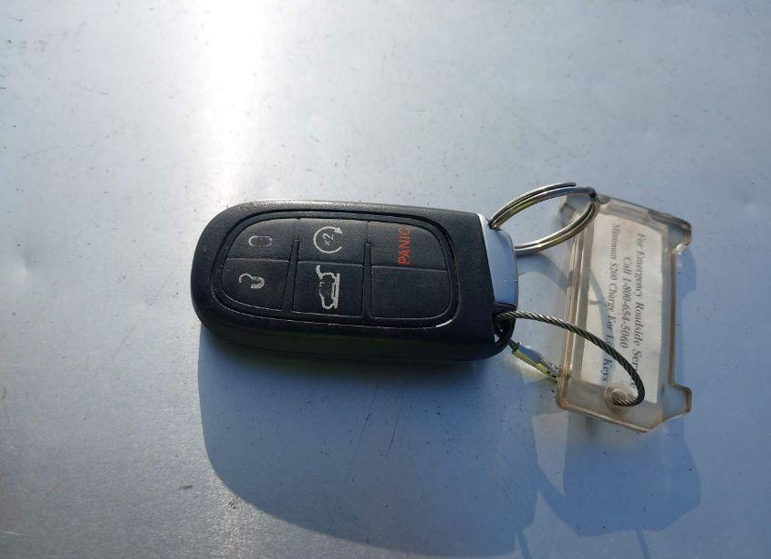 Photo 11 of 2019 Jeep Cherokee LIMITED 4X4 (VIN 1C4PJMDX9KD429742)