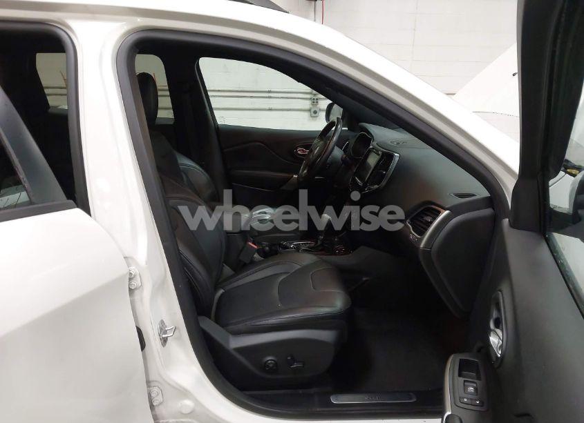 Photo 5 of 2019 Jeep Cherokee HIGH ALTITUDE 4X4 (VIN 1C4PJMDX9KD460862)