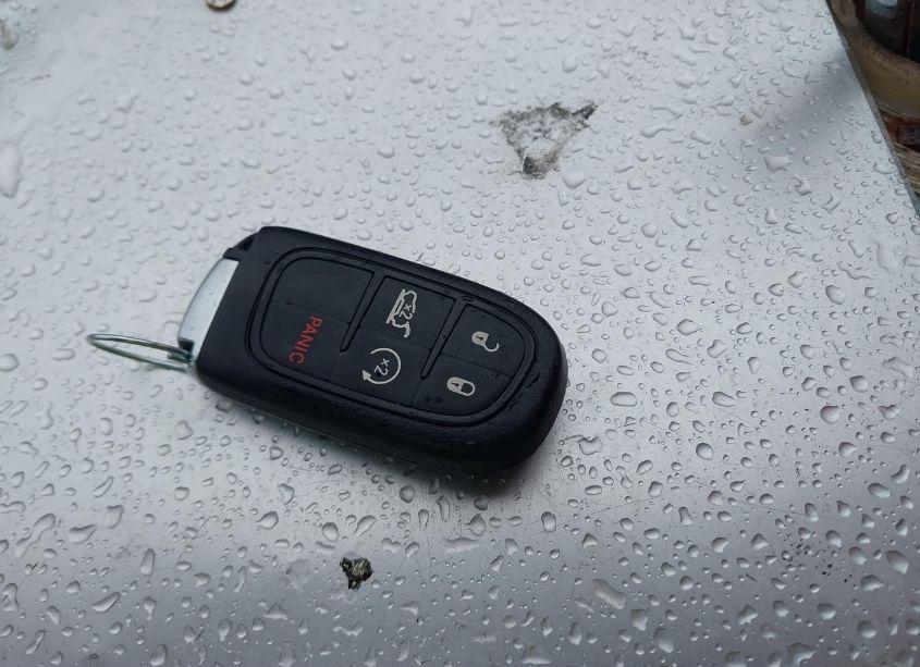 Photo 11 of 2019 Jeep Cherokee LIMITED 4X4 (VIN 1C4PJMDXXKD113640)