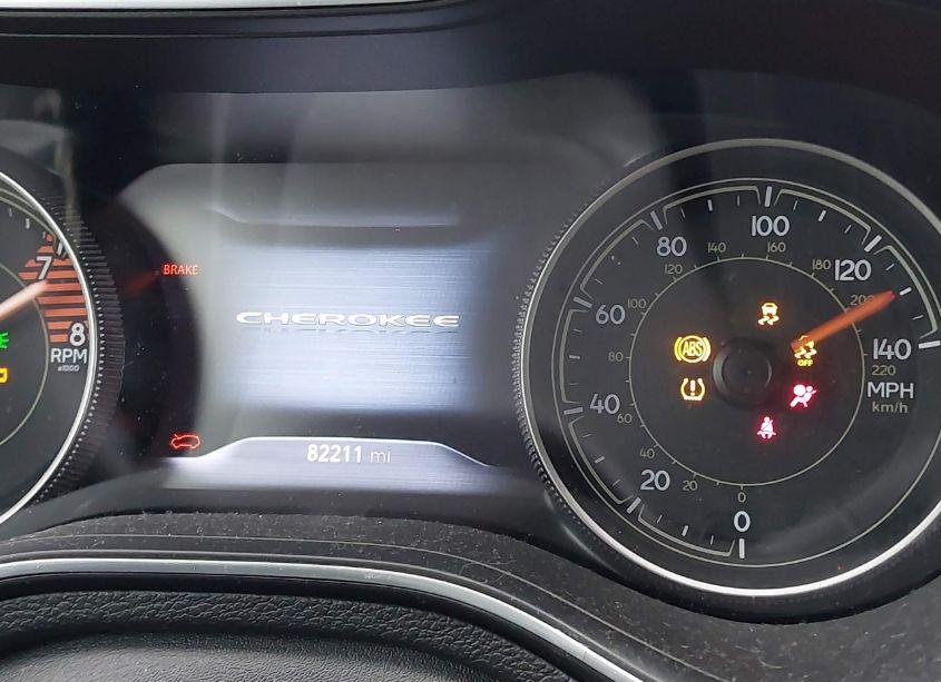 Photo 7 of 2019 Jeep Cherokee LIMITED 4X4 (VIN 1C4PJMDXXKD113640)