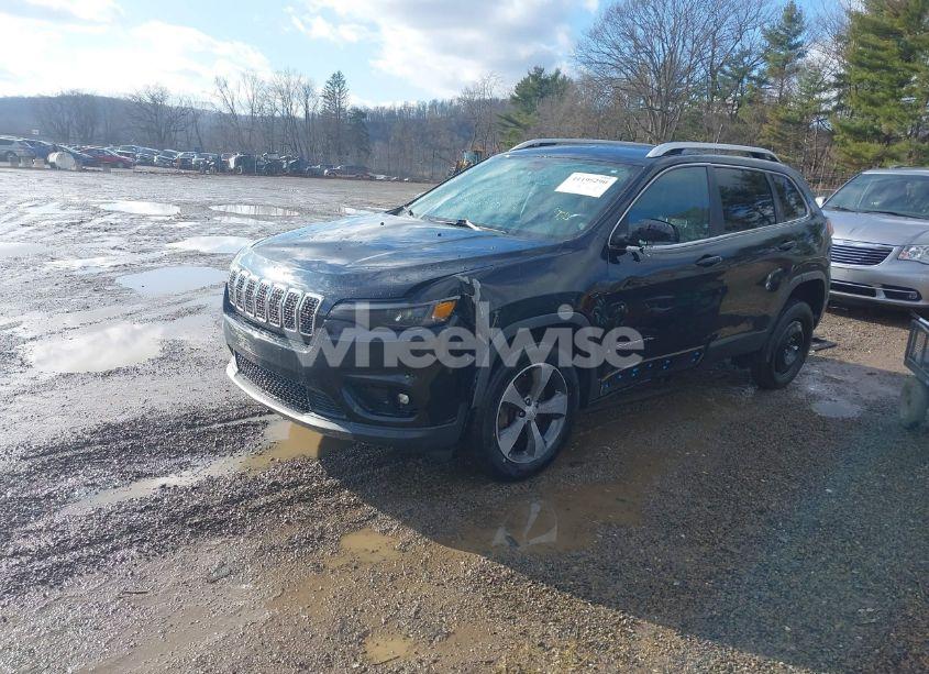 Photo 2 of 2019 Jeep Cherokee LIMITED 4X4 (VIN 1C4PJMDXXKD135332)