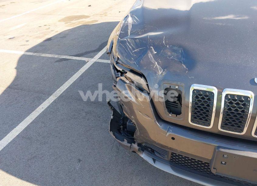 Photo 21 of 2019 Jeep Cherokee LIMITED 4X4 (VIN 1C4PJMDXXKD299017)