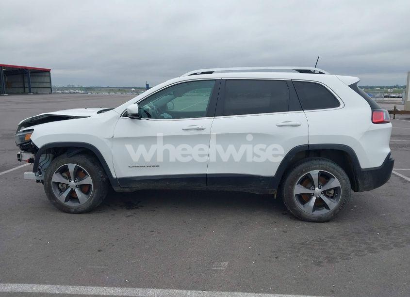 Photo 13 of 2019 Jeep Cherokee LIMITED 4X4 (VIN 1C4PJMDXXKD456514)