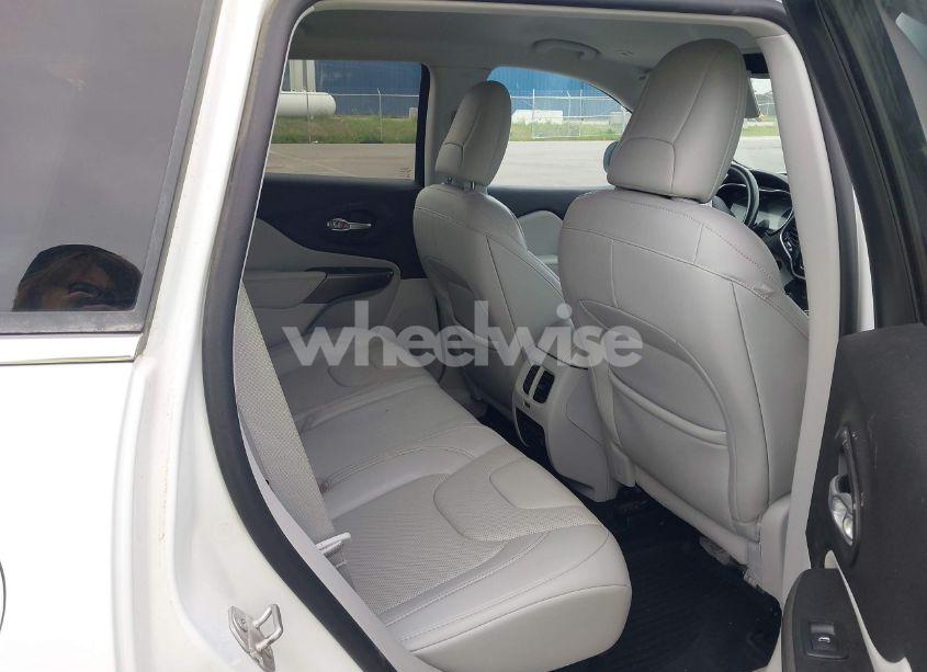 Photo 8 of 2019 Jeep Cherokee LIMITED 4X4 (VIN 1C4PJMDXXKD456514)