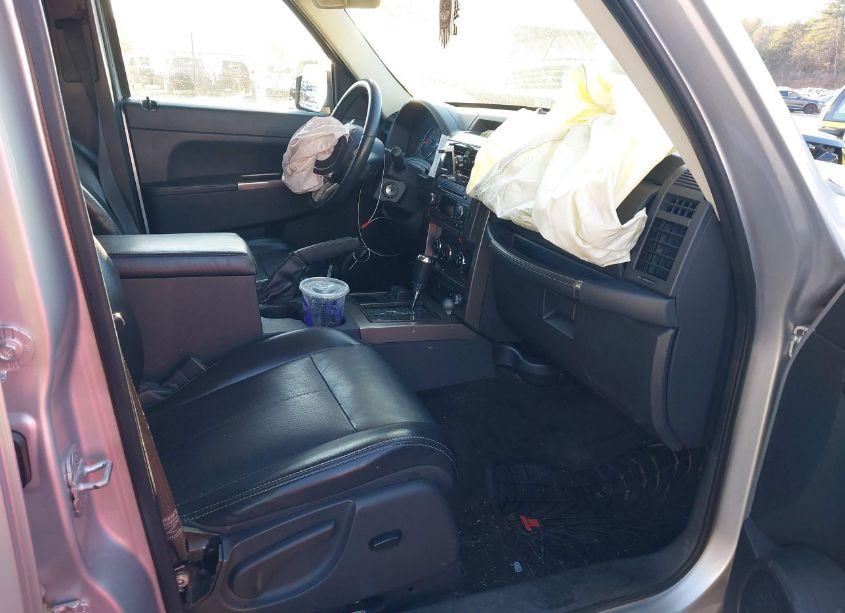 Photo 5 of 2012 Jeep Liberty LIMITED JET EDITION (VIN 1C4PJMFK1CW129829)