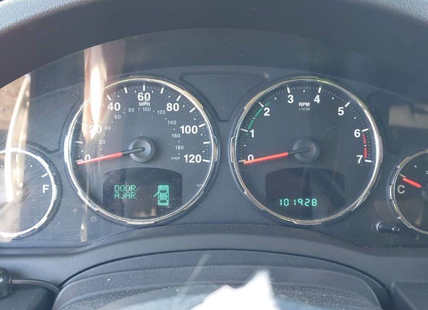 Photo 7 of 2012 Jeep Liberty LIMITED JET EDITION (VIN 1C4PJMFK1CW129829)