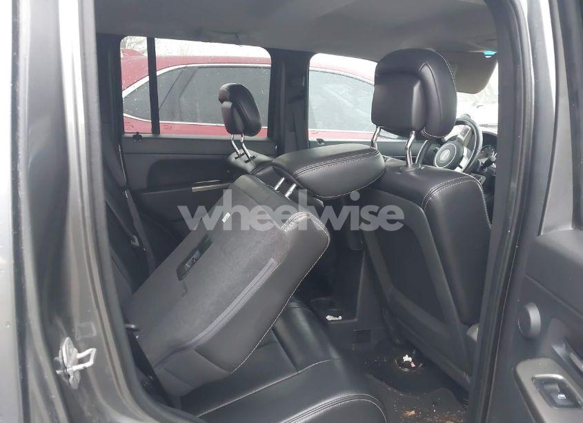 Photo 8 of 2012 Jeep Liberty LIMITED JET EDITION (VIN 1C4PJMFK1CW204271)