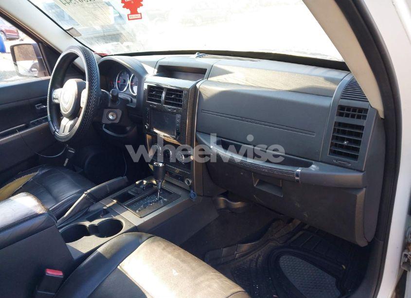 Photo 5 of 2012 Jeep Liberty LIMITED JET EDITION (VIN 1C4PJMFK9CW198946)