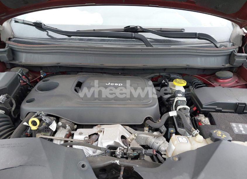 Photo 10 of 2019 Jeep Cherokee OVERLAND 4X4 (VIN 1C4PJMJN5KD284301)