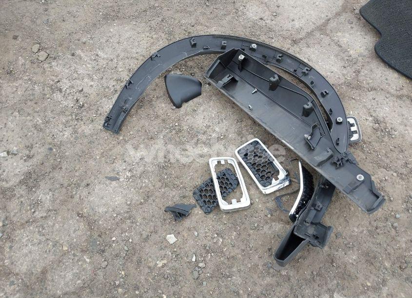 Photo 12 of 2019 Jeep Cherokee OVERLAND 4X4 (VIN 1C4PJMJN5KD284301)