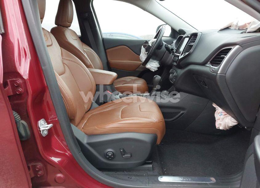 Photo 5 of 2019 Jeep Cherokee OVERLAND 4X4 (VIN 1C4PJMJN5KD284301)