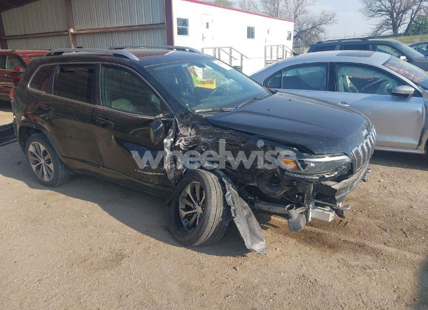 2019 Jeep Cherokee OVERLAND 4X4 (VIN 1C4PJMJNXKD490083) main photo