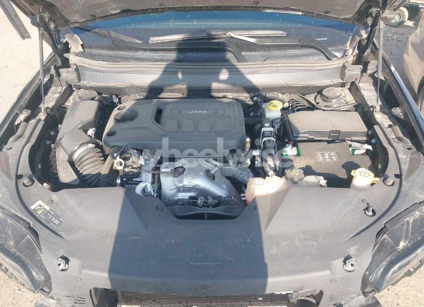 Photo 10 of 2019 Jeep Cherokee OVERLAND 4X4 (VIN 1C4PJMJNXKD490083)