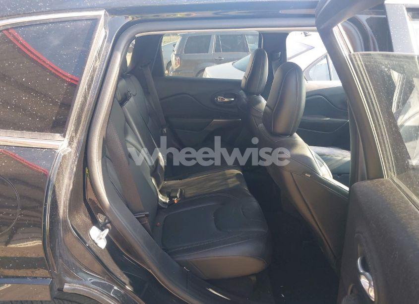 Photo 8 of 2019 Jeep Cherokee OVERLAND 4X4 (VIN 1C4PJMJNXKD490083)