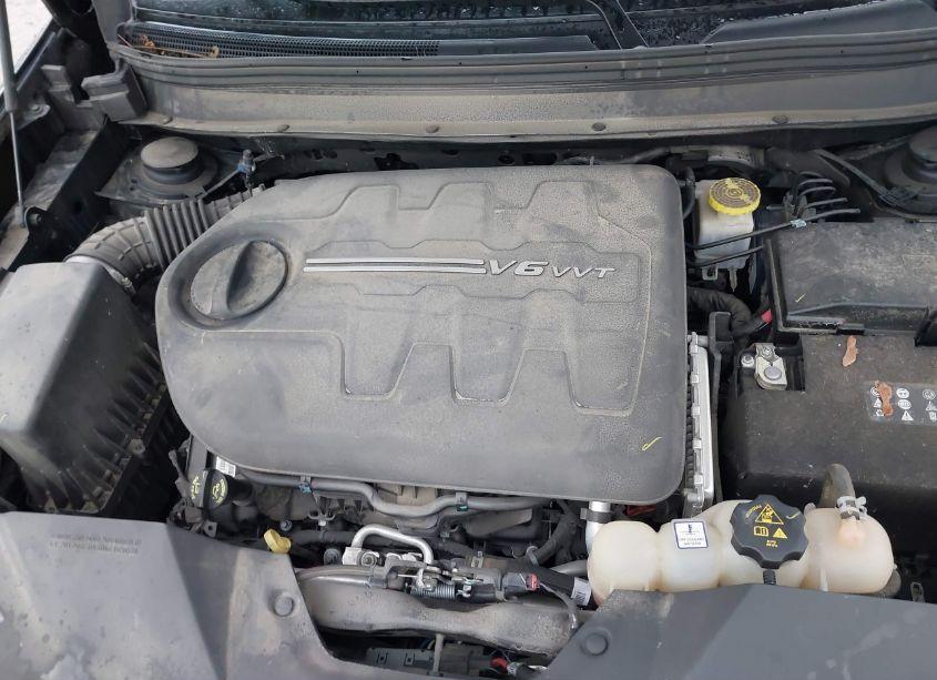 Photo 10 of 2019 Jeep Cherokee OVERLAND 4X4 (VIN 1C4PJMJX4KD211258)