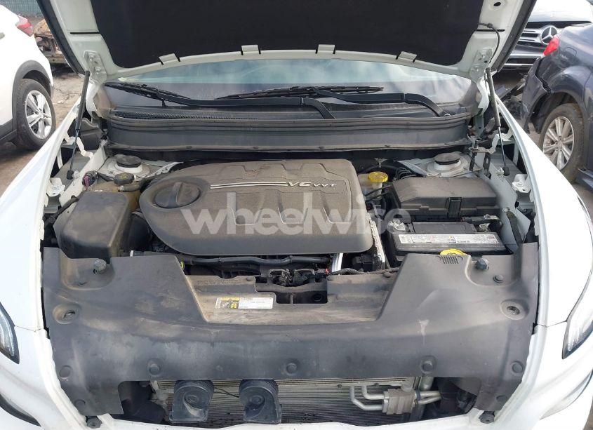 Photo 10 of 2018 Jeep Cherokee OVERLAND 4X4 (VIN 1C4PJMJX7JD594319)