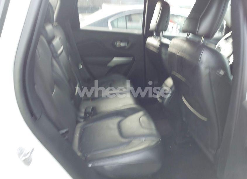 Photo 8 of 2018 Jeep Cherokee OVERLAND 4X4 (VIN 1C4PJMJX7JD594319)