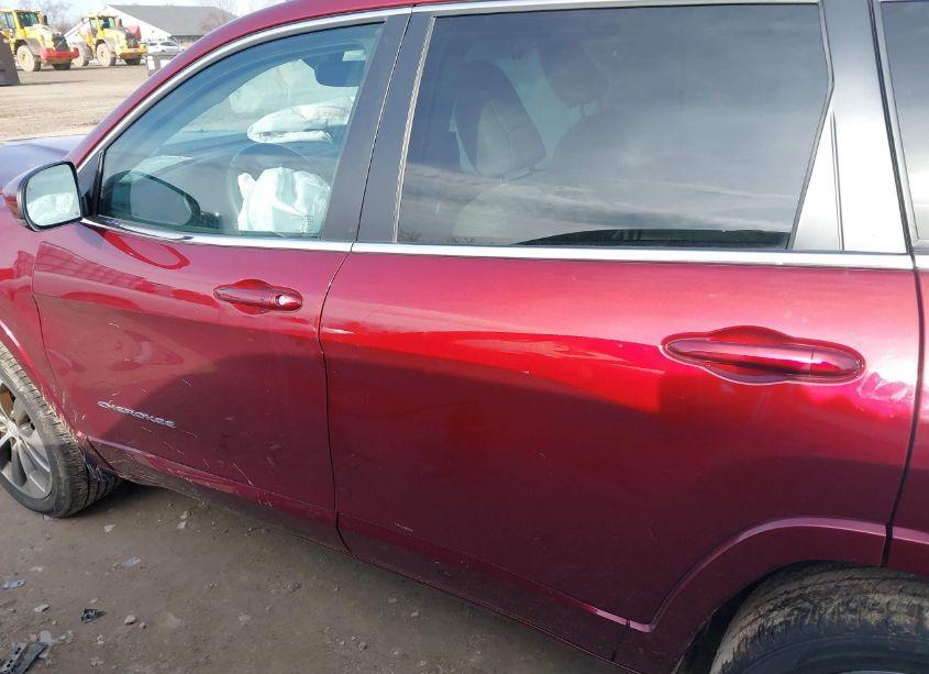 Photo 14 of 2019 Jeep Cherokee OVERLAND 4X4 (VIN 1C4PJMJX8KD257997)