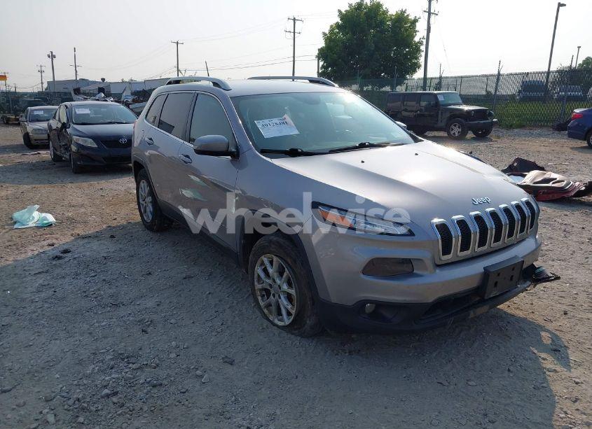 2018 Jeep Cherokee LATITUDE PLUS 4X4 (VIN 1C4PJMLB0JD530320) main photo