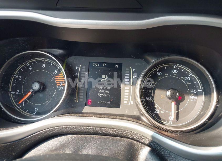 Photo 7 of 2018 Jeep Cherokee LATITUDE PLUS 4X4 (VIN 1C4PJMLB0JD530320)