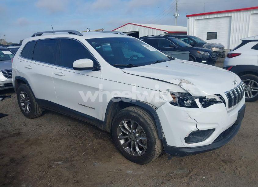 2019 Jeep Cherokee LATITUDE PLUS 4X4 (VIN 1C4PJMLB0KD105309) main photo