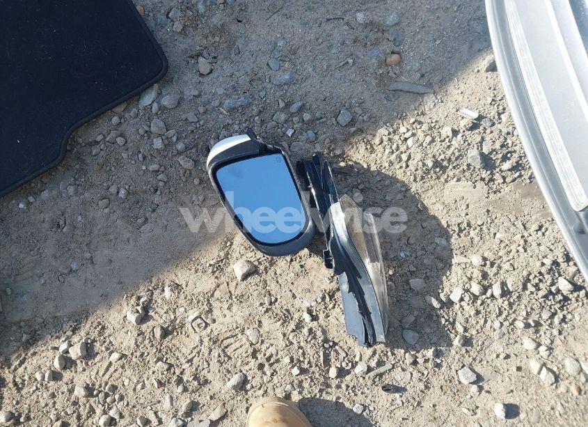 Photo 12 of 2019 Jeep Cherokee LATITUDE PLUS 4X4 (VIN 1C4PJMLB0KD105309)