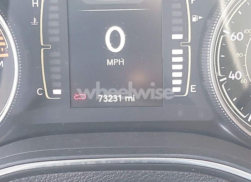 Photo 16 of 2019 Jeep Cherokee LATITUDE PLUS 4X4 (VIN 1C4PJMLB0KD105309)