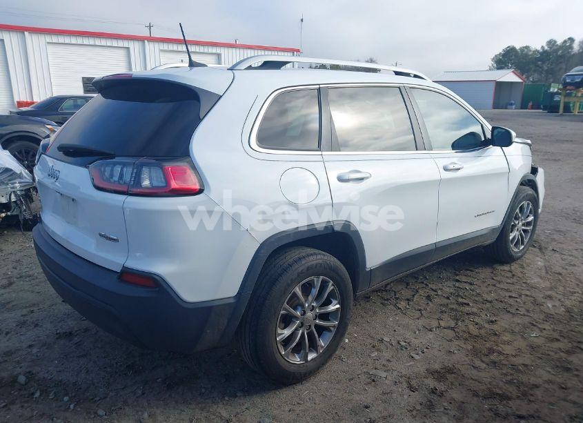 Photo 4 of 2019 Jeep Cherokee LATITUDE PLUS 4X4 (VIN 1C4PJMLB0KD105309)