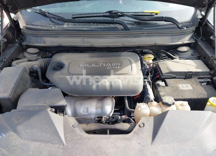 Photo 10 of 2019 Jeep Cherokee LATITUDE PLUS 4X4 (VIN 1C4PJMLB0KD190975)