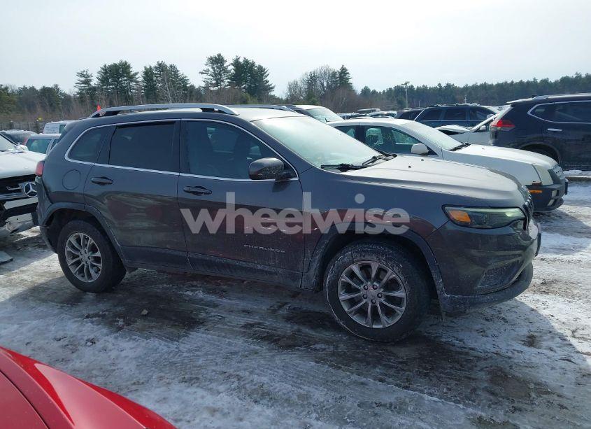 Photo 13 of 2019 Jeep Cherokee LATITUDE PLUS 4X4 (VIN 1C4PJMLB0KD190975)
